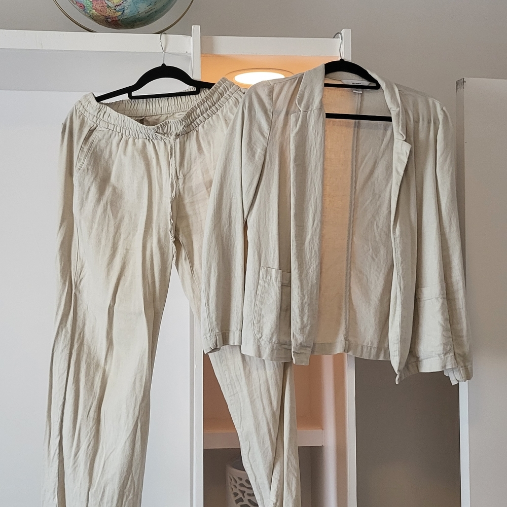 BOGO EVERYTHING $10 Linen suit set